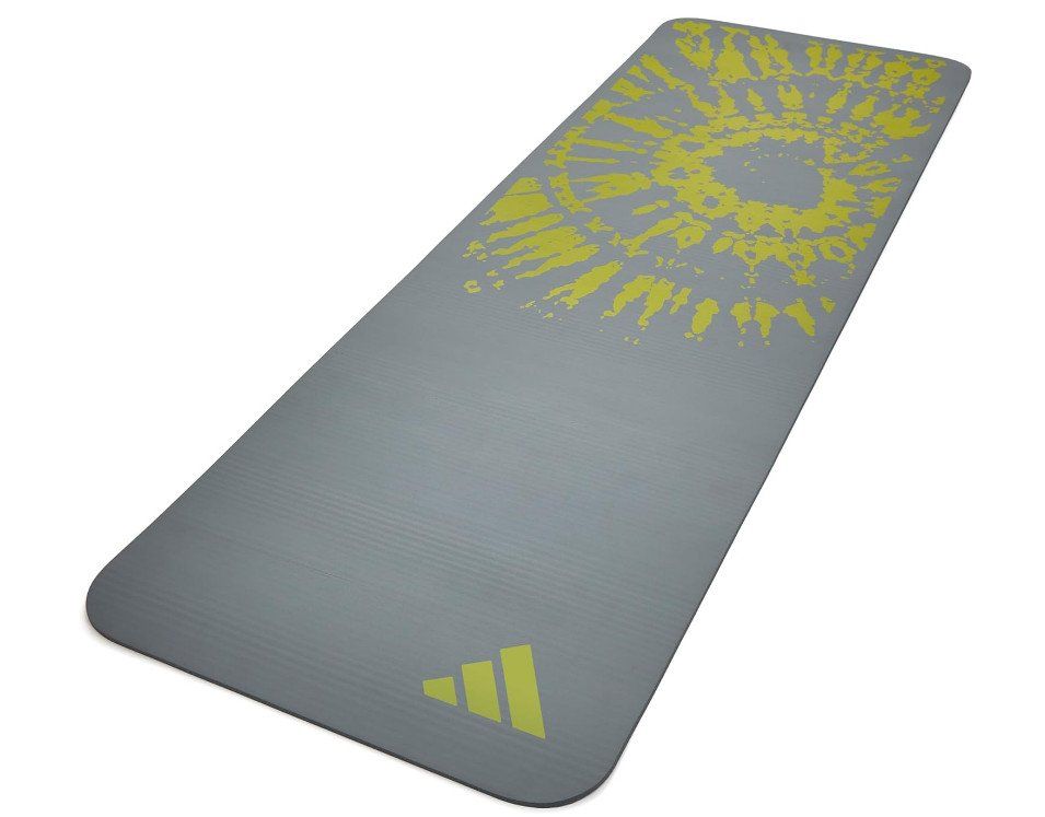 tham tap adidas tie dye mau xam
