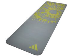 tham tap adidas tie dye mau xam