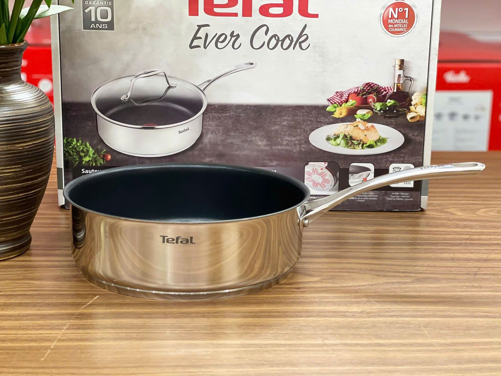 chao quanh chong dinh tefal ever cook 24cm co nap day