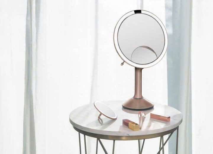 guong trang diem cam bien simplehuman st3034