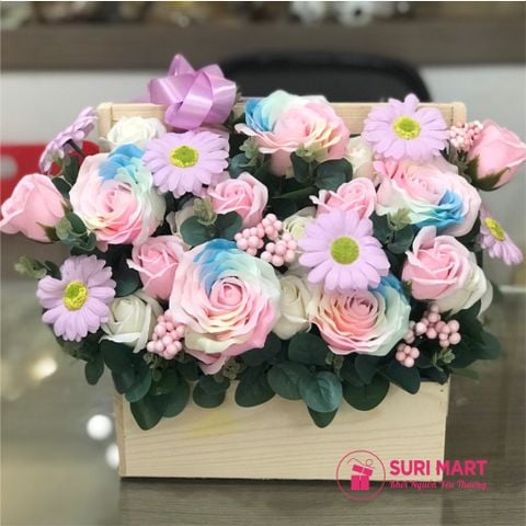  Hoa hổng sáp đại khay gỗ chữ nhật  - Suri Mart 