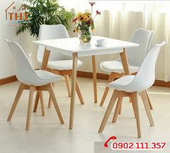 Bộ Bàn Vuông Eames Và 4 Ghế Có Nệm