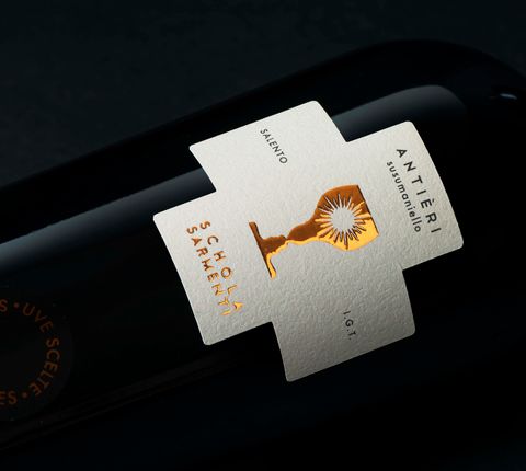  VANG CHÉN THÁNH SCHOLA SARMENTI ANTIERI SUSUMANIELLO SALENTO IGT 