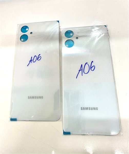 Lưng Samsung A06 Trắng Zin