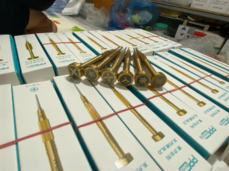 Vít 4 cạnh 2.5 - PP Woneng - ốc trụ iphone