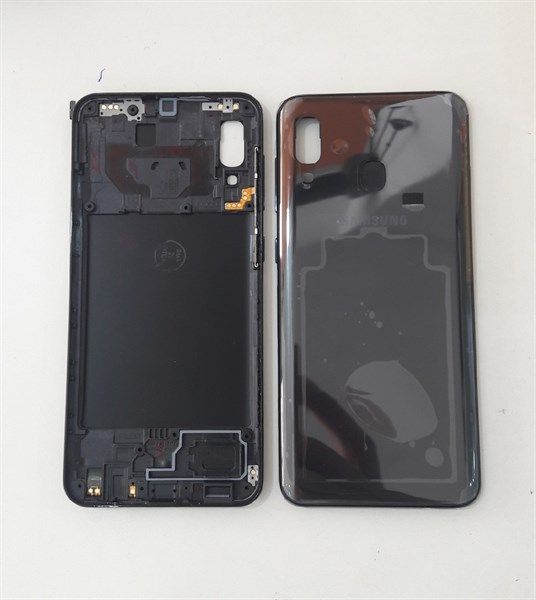 Vỏ Samsung A20 Đen ( Không Benzen)