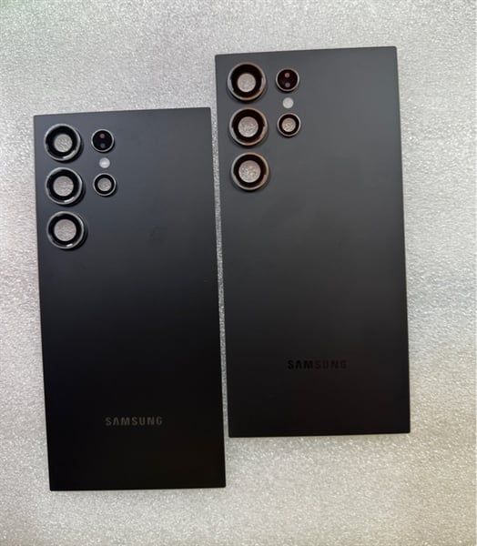 Lưng Samsung S24 Ultra Đen + KC Zin