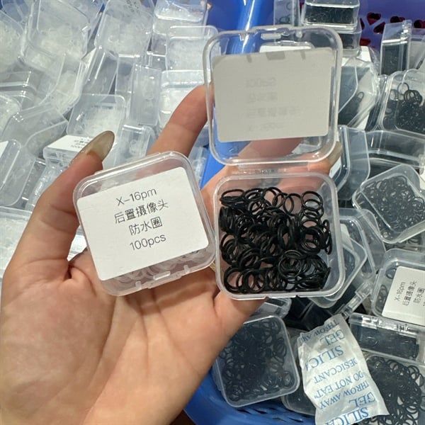 Ron Cao Su Mắt Camera Sau IPHONE Dùng chung: X-16Prm - Hộp 100c Màu: Trắng - Đen