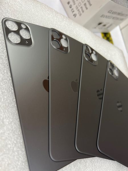 Lưng Iphone 11 Pro Max Zin - Đen