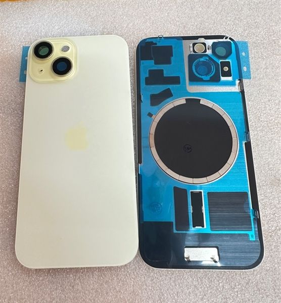 Lưng Iphone 15 Zin - Vàng Titan (+ Cam + Sạc ko dây)