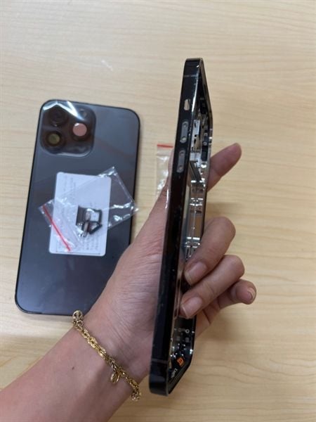Vỏ Bộ Iphone 14 Pro Max 5G - Đen ( bản esim)
