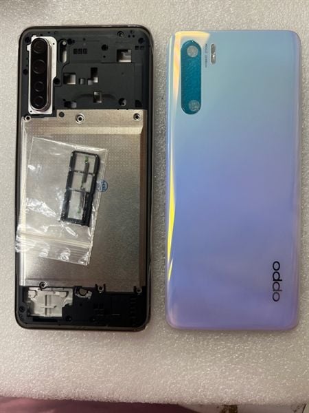 Vỏ Bộ Oppo Reno 3 Trắng Đa Sắc