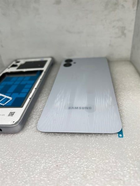 Vỏ Bộ Samsung A05 Trắng