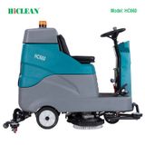  Máy chà sàn ngồi lái HiClean HC660 