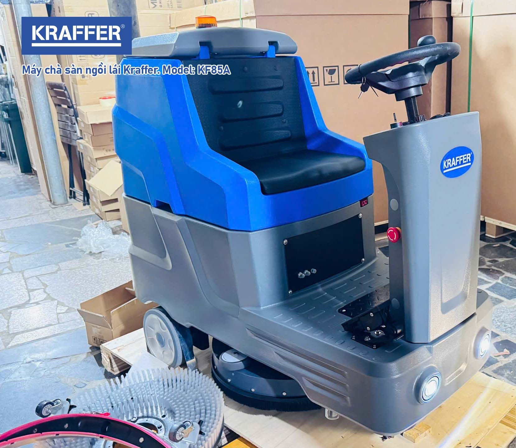  Máy chà sàn ngồi lái KRAFFER KF85A dùng bình 