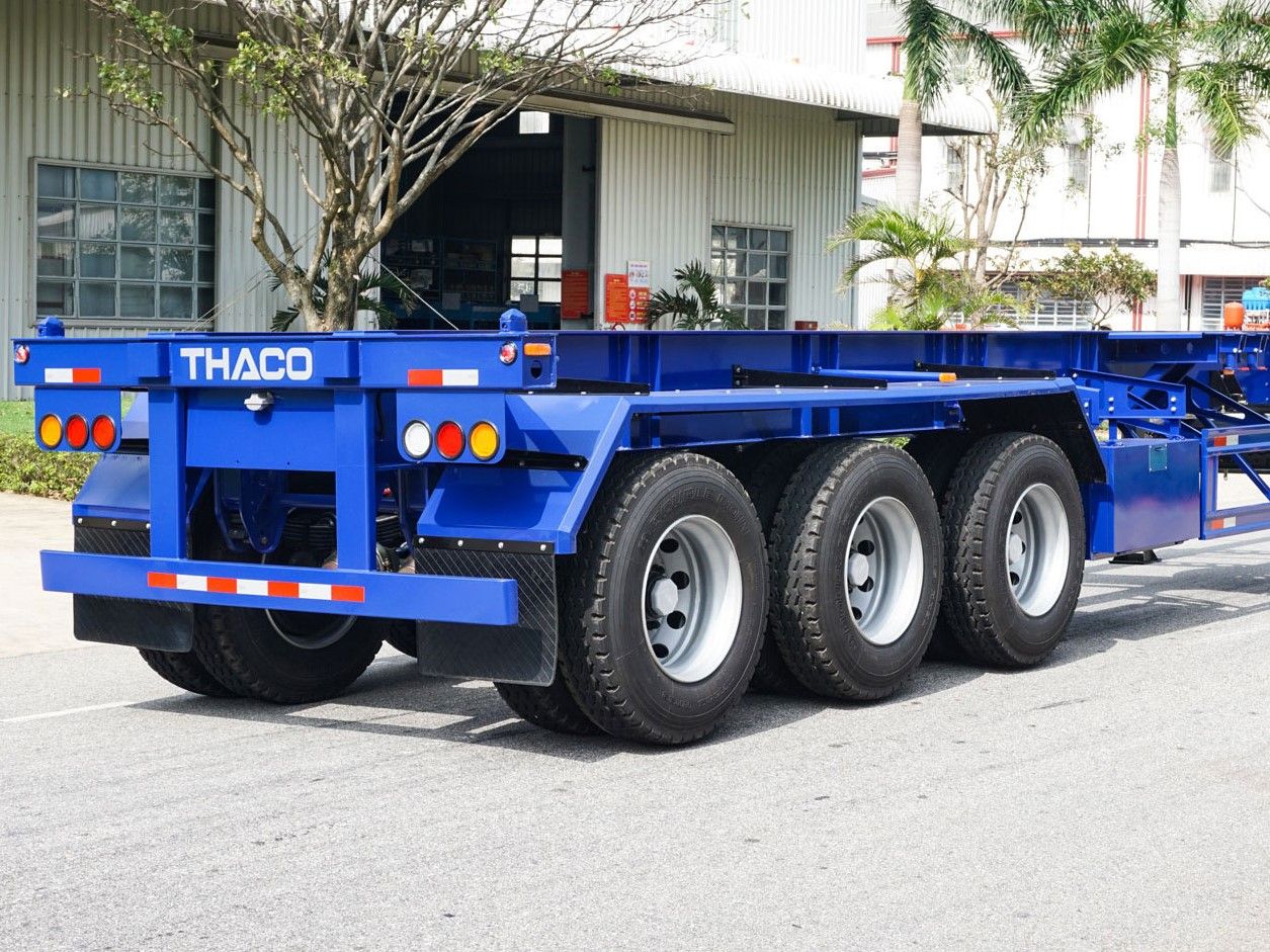 XE SƠ MI RƠ MOÓC THACO CHỞ CONTAINER 40 FEET | 3 TRỤC | 8 KHÓA – THACO ...