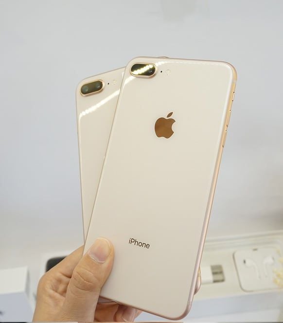 Một chiếc iPhone 8 Plus 64GB Quốc tế - một thiết bị hoàn hảo cho những người đam mê công nghệ. Với không gian lưu trữ rộng rãi, camera chụp ảnh đẹp và đặc biệt là bộ vi xử lý mạnh mẽ, chiếc điện thoại sẽ mang đến một trải nghiệm tuyệt vời.