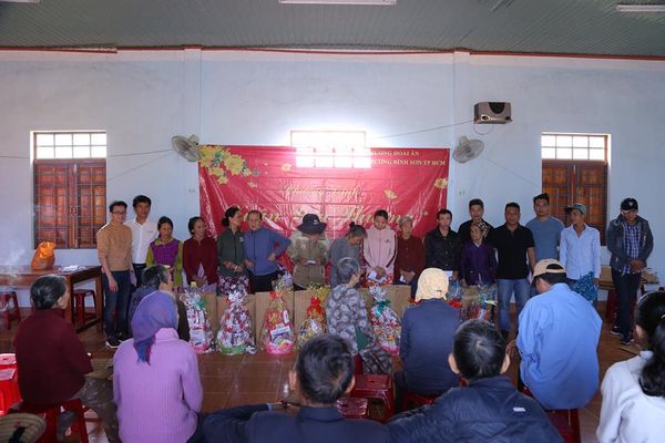 Xuân lan tỏa - Tết chung tay