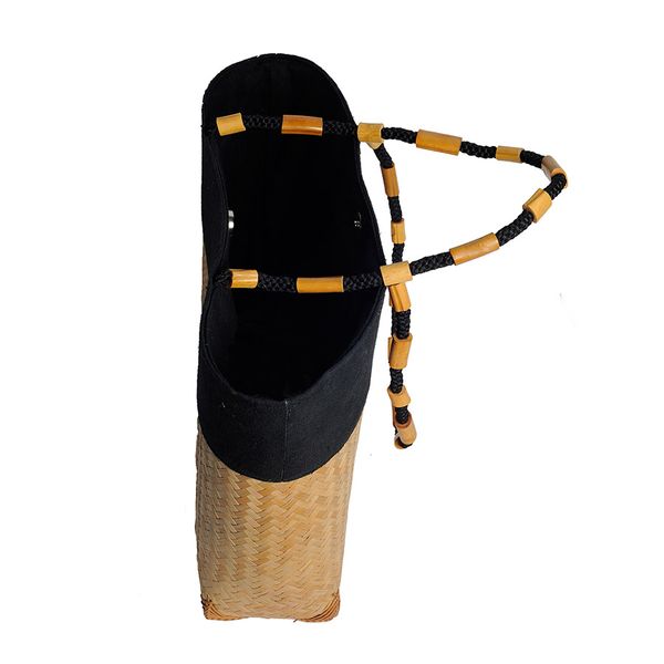  Giỏ mây tre đan viền đen 