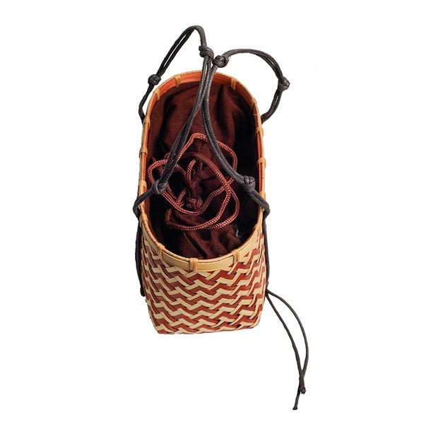  Giỏ te đan quai đen 