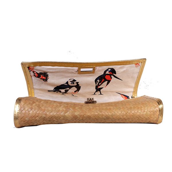  Ví cầm tay viền bóng 