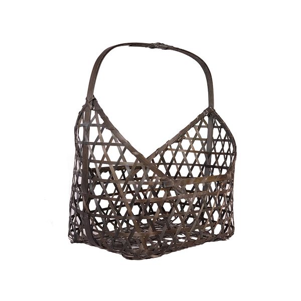  Giỏ tre đan màu đen 