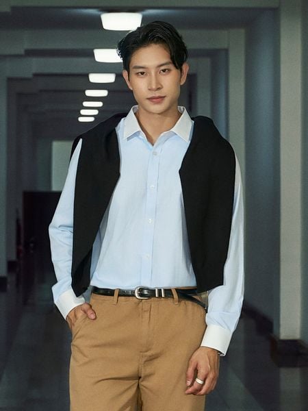 ao-so-mi-poly-cotton-nam-tay-dai-soc-xanh-patterned-heat-embossed-form-regular