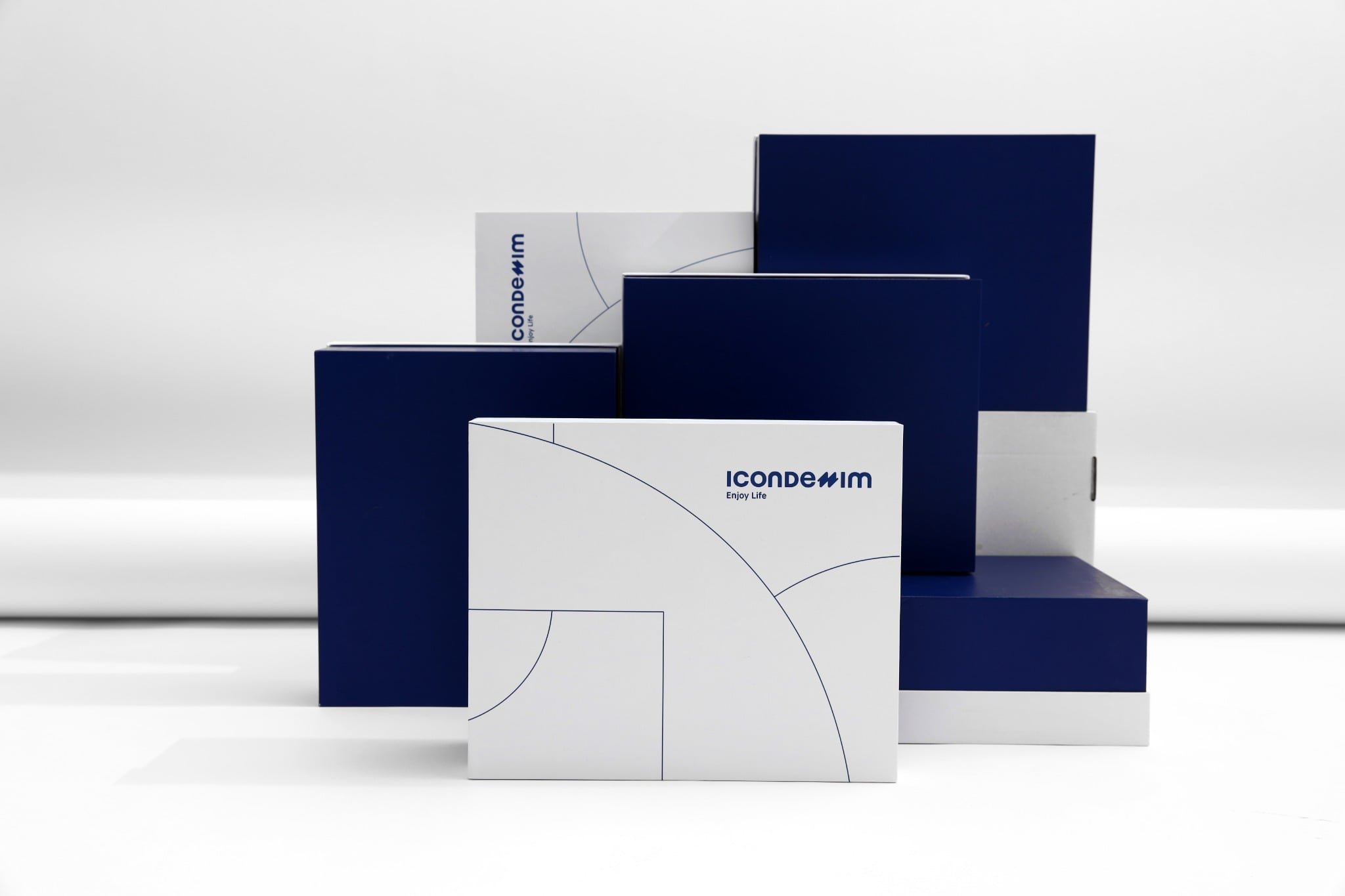 Hộp Quà ICONDENIM Trắng Xanh