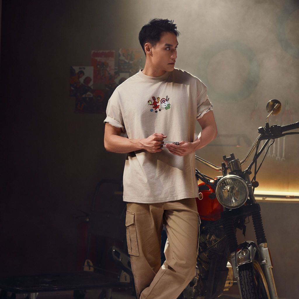 Áo Thun Nam Họa Tiết Marvel Deadpool The Mercenary Of Avengers Form Oversize
