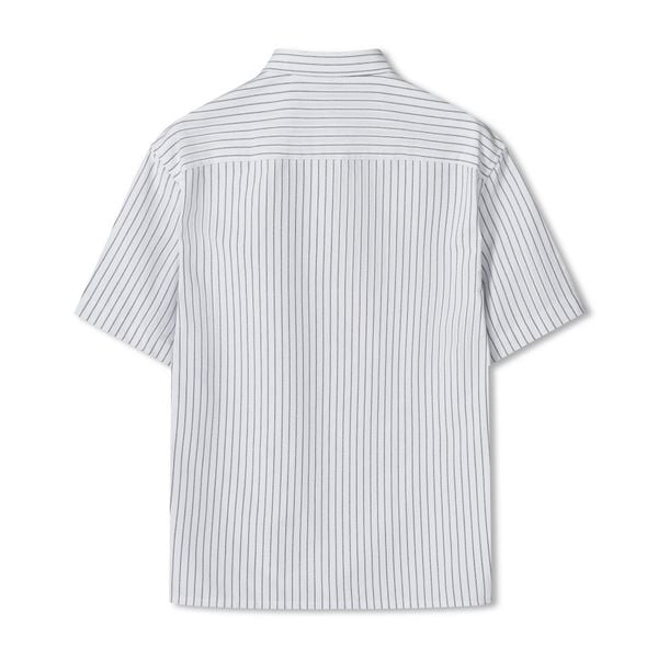 ao-so-mi-oxford-nam-tay-ngan-soc-den-name-tag-form-boxy
