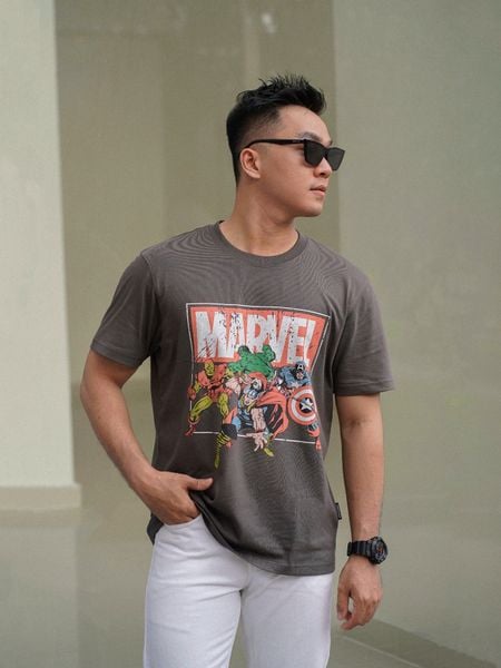 ao-thun-nam-hoa-tiet-in-marvel-classic-form-regular