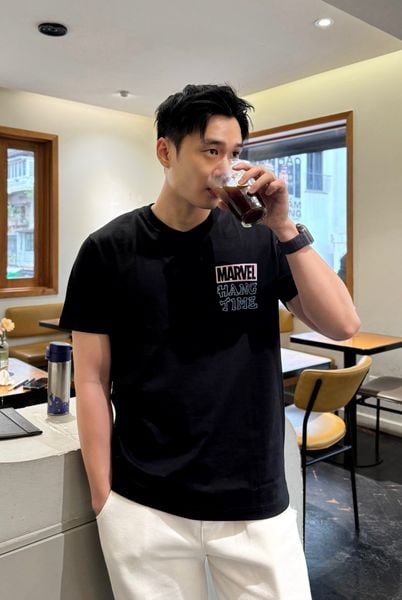 ao-thun-nam-hoa-tiet-in-marvel-spidey-form-regular