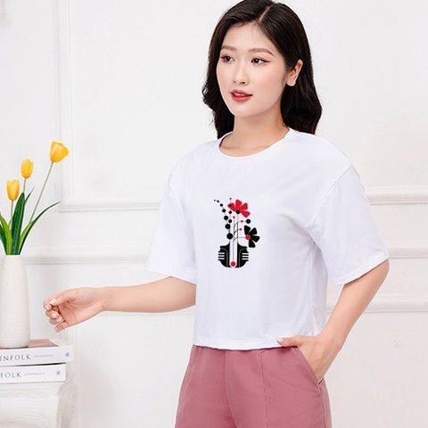  Áo croptop in hoa đỏ đen 