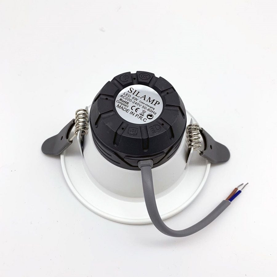 Đèn Led Âm Trần Đổi Màu Ánh Sáng Khi Bật Tắt