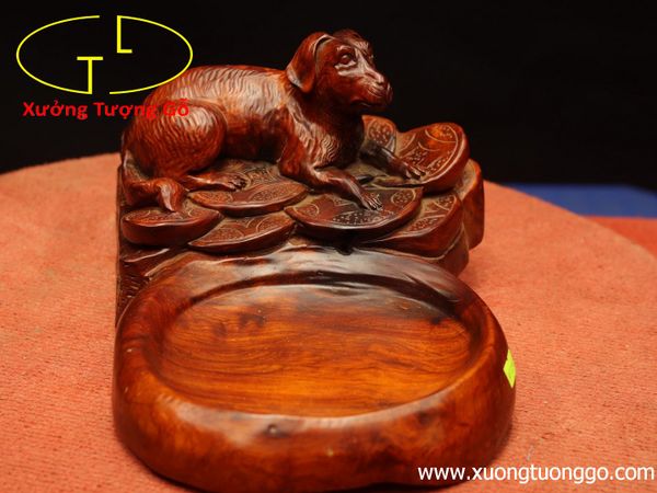 Khay trà chó đồng xu gỗ hương