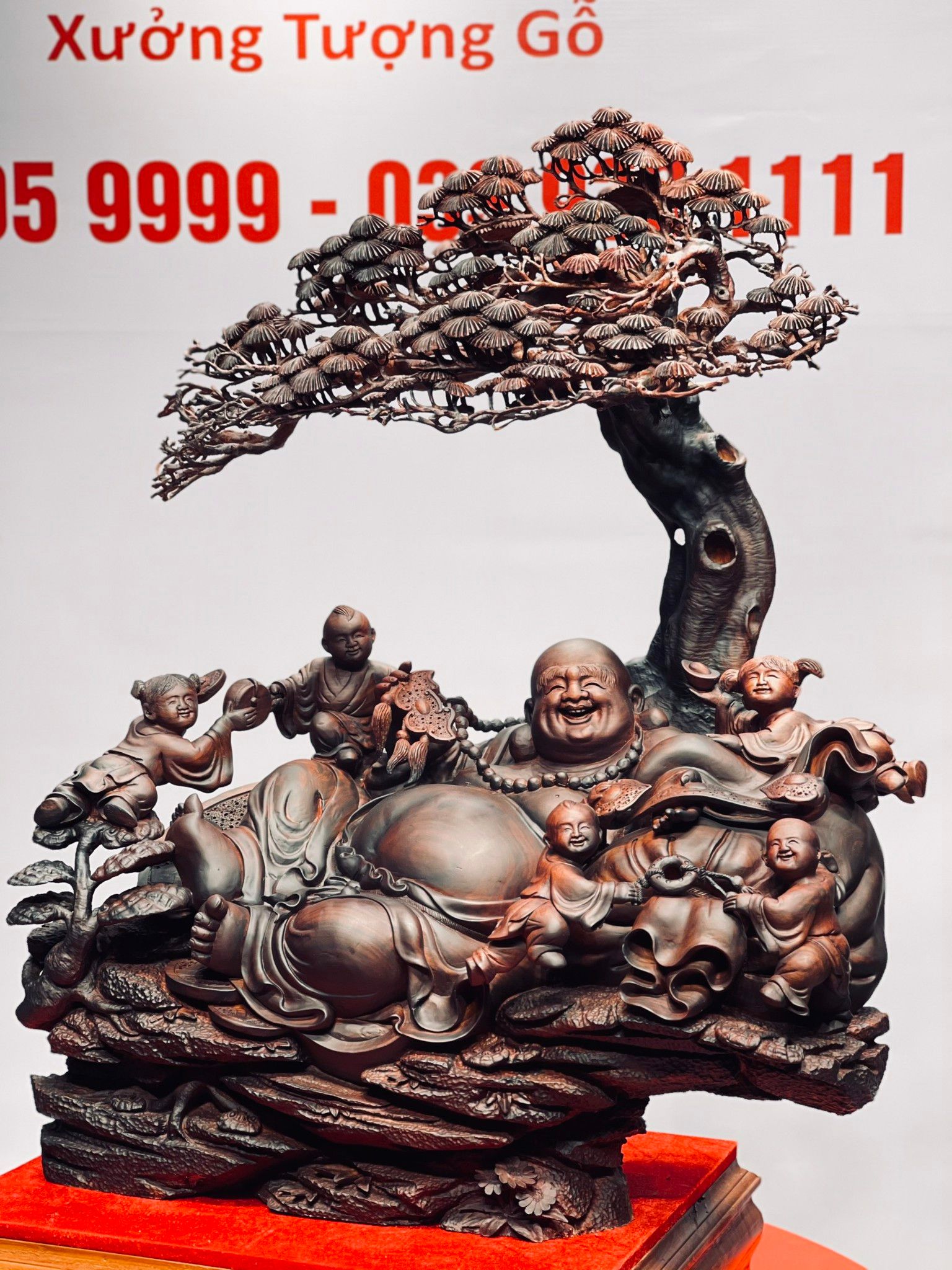 Di lặc ngũ tiểu ngồi tùng gỗ trắc