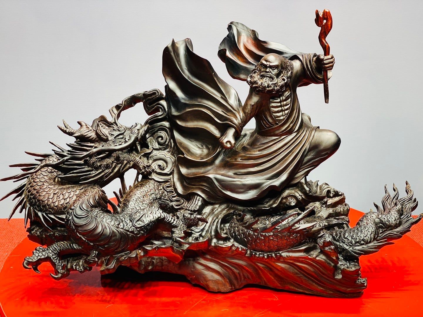 Đạt Ma Múa Võ Hàng Long Gỗ Trắc