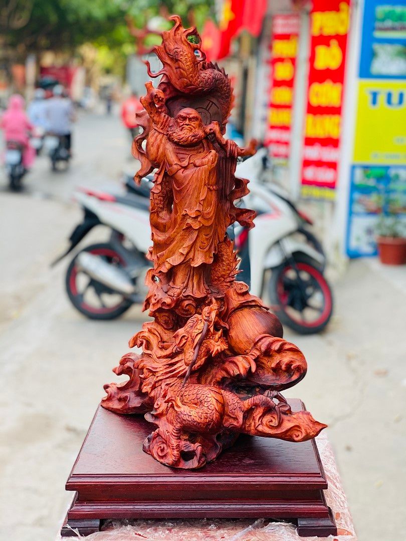 Đạt Ma Hàng Long Ngọc Gỗ Sưa