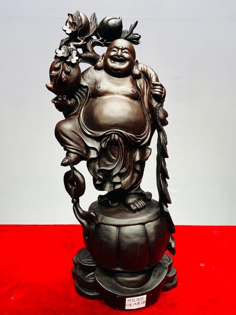 Di Lạc Vác Cành Đào Gỗ Trắc