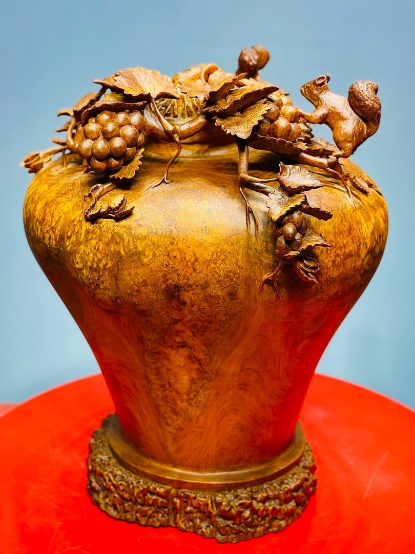 Bình Nho Sóc Gỗ Nu Hương