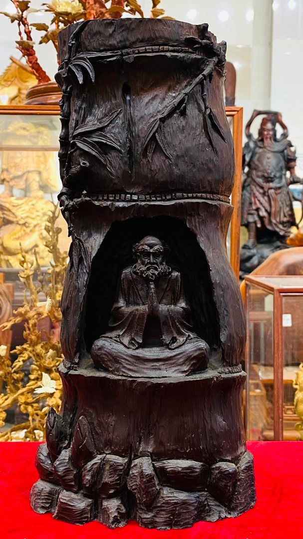 Đạt Ma Ngồi Thiền Khúc Tre Gỗ Trắc