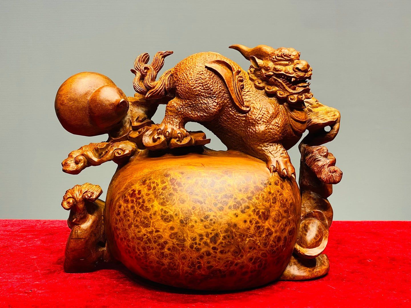 Tỳ Hưu Trấn Bao Tiền Gỗ Nu Hương