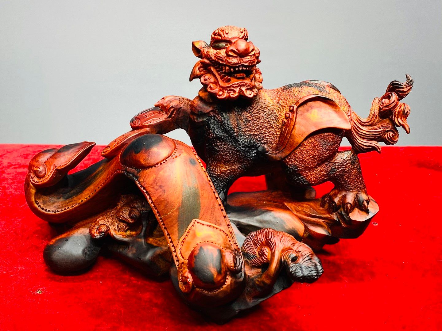 Tỳ Hưu Trấn Gậy Như Ý Gỗ Trắc