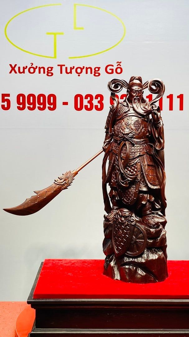 Quan Công Xách Đao Gỗ Tử Đàn