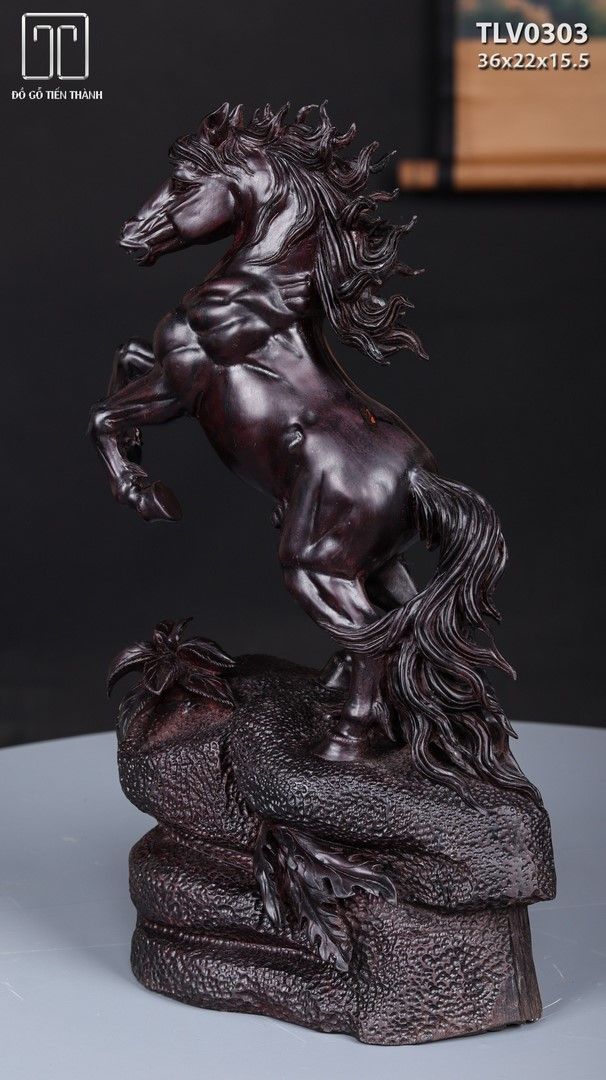 Nhất Mã Phi Thiên Gỗ Tử Đàn