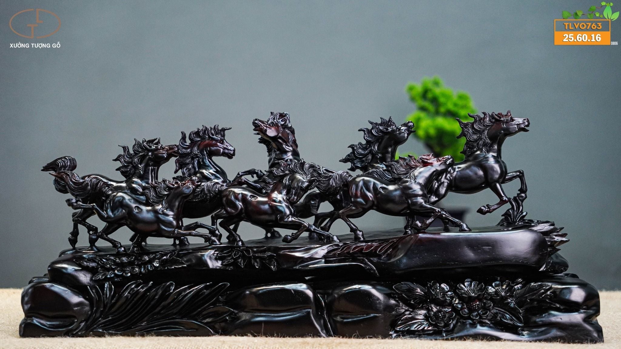 Cầu bát mã tử đàn tím