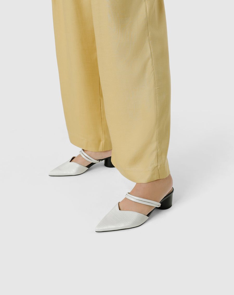  Giày mules mũi nhọn gót trụ 