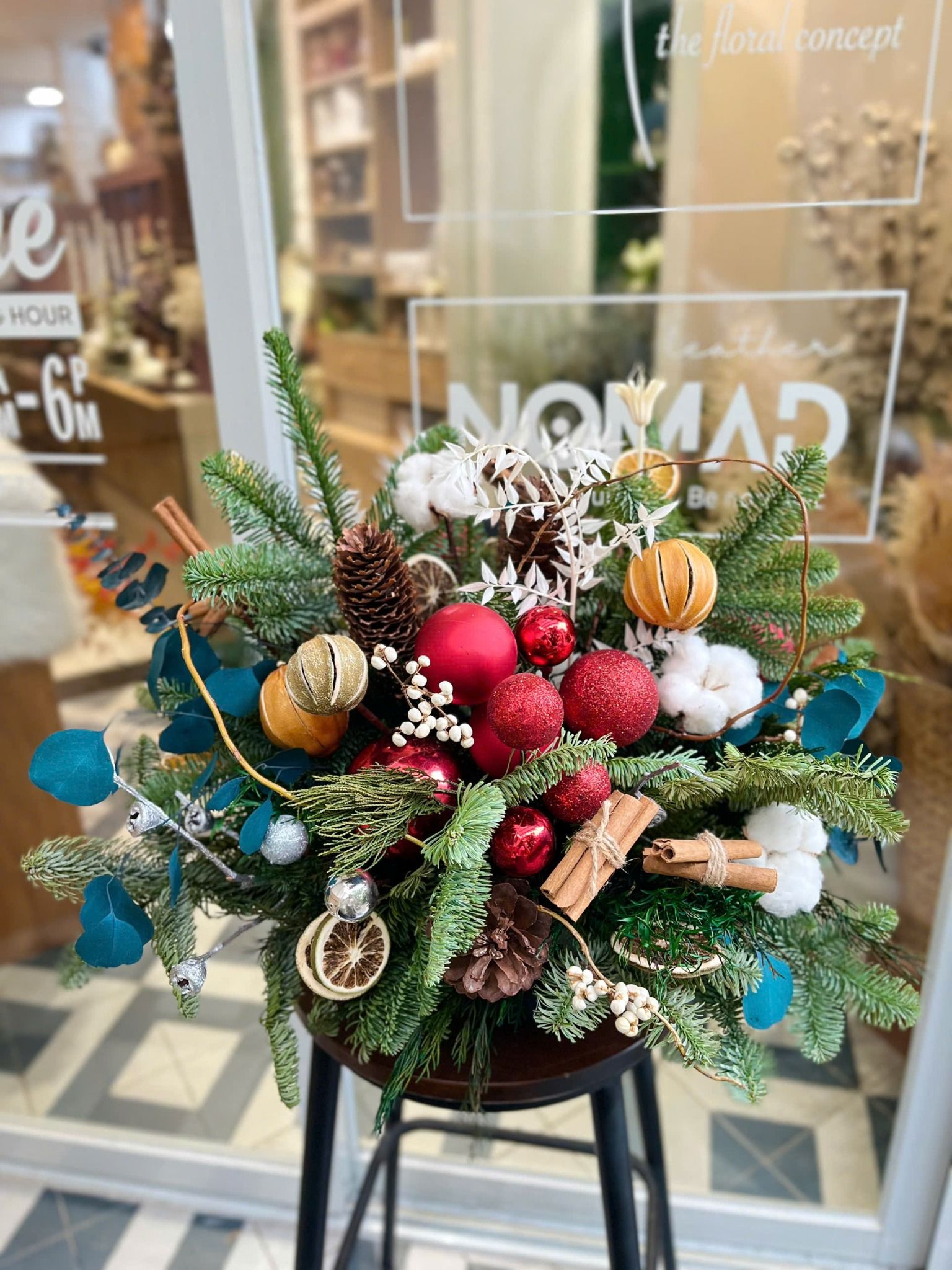 Set hoa Xmas Centerpiece (tròn 4 mặt)