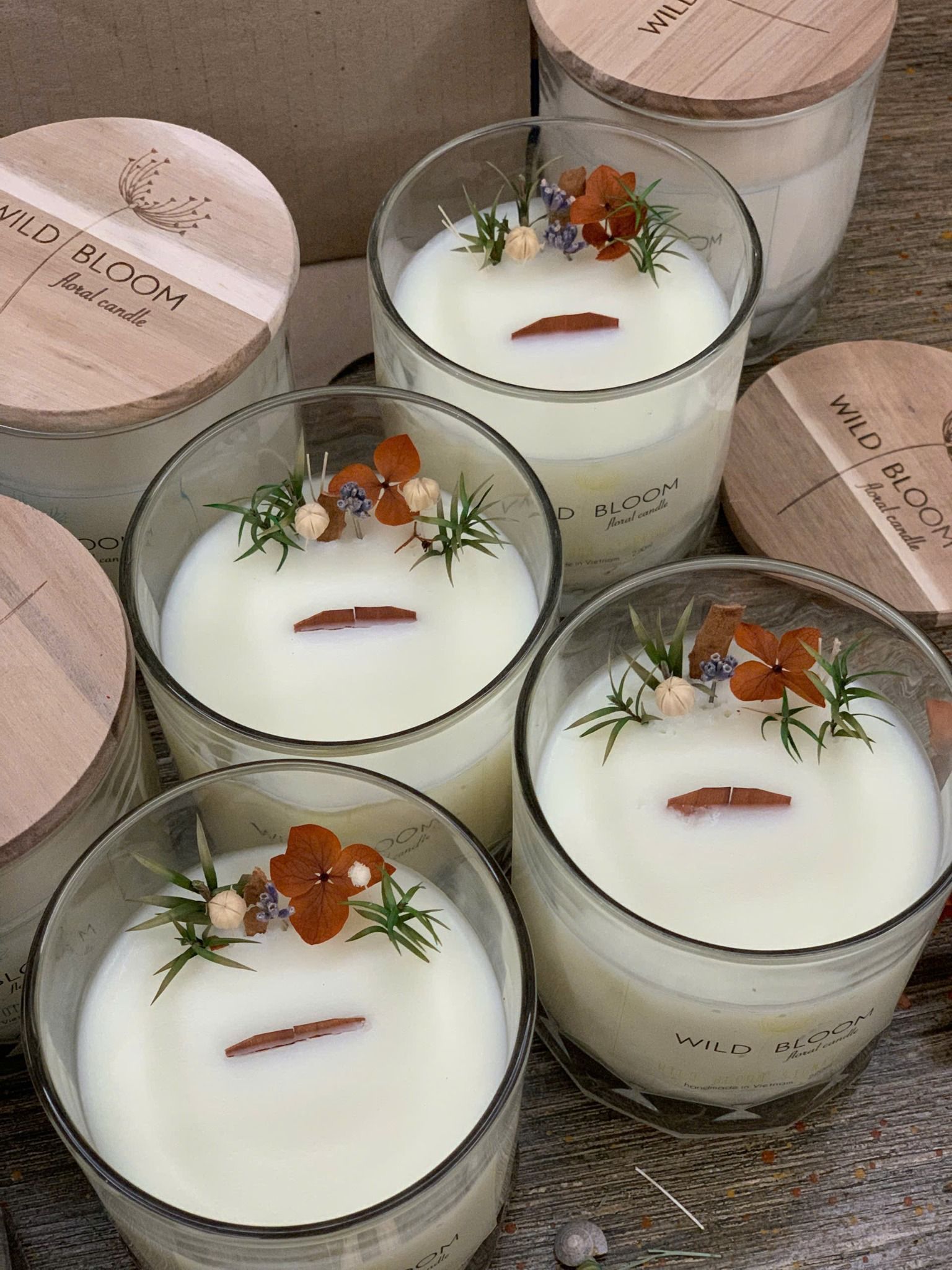 Nến hoa Wildbloom Signature - M - 220ml