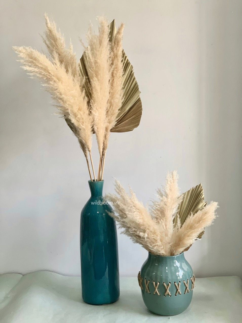 Bình gốm cao - xanh biển